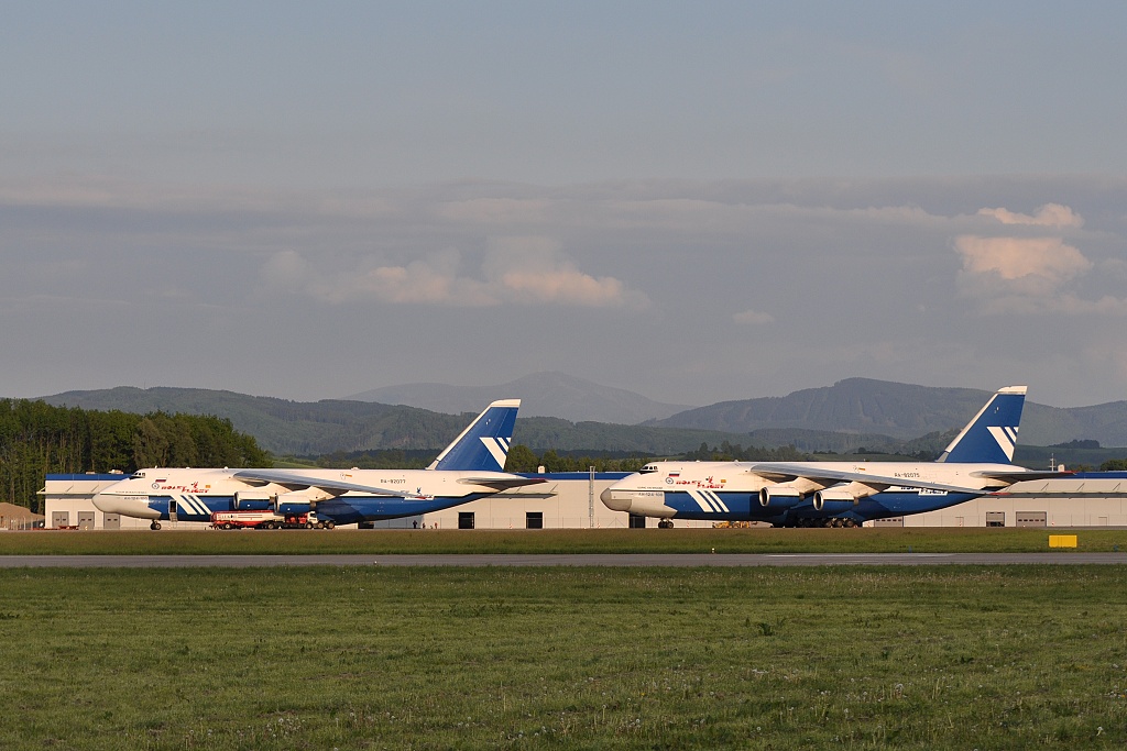 Antonov 124-100, RA-82077, RA-80075 Polet Cargo Airlines, POT-4292, POT-4134, Ostrava (OSR/LKMT), 16.05.2011