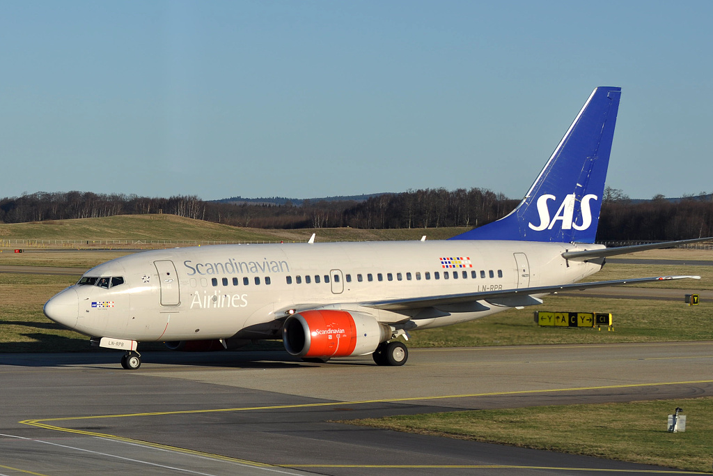 Boeing 737-600 LN-RPB, Scandinavian Airlines - SAS, Malm (MMX/ESMS), 14.01.2012