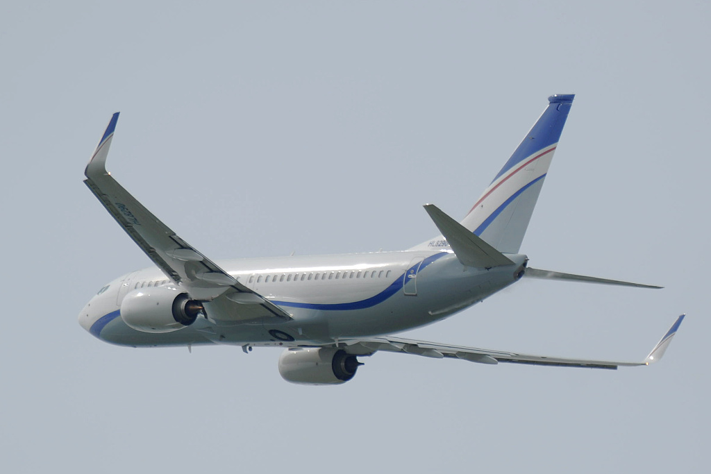 Boeing 737-700 BBJ HL8290, Hyundai Motors, Ostrava ( OSR / LKMT ), 30.04.2015