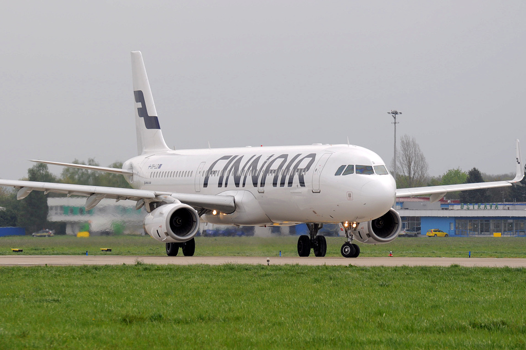 Airbus A321-200 OH-LZI, Finnair ( FIN / AY ), Ostrava ( OSR / LKMT ), 01.05.2015